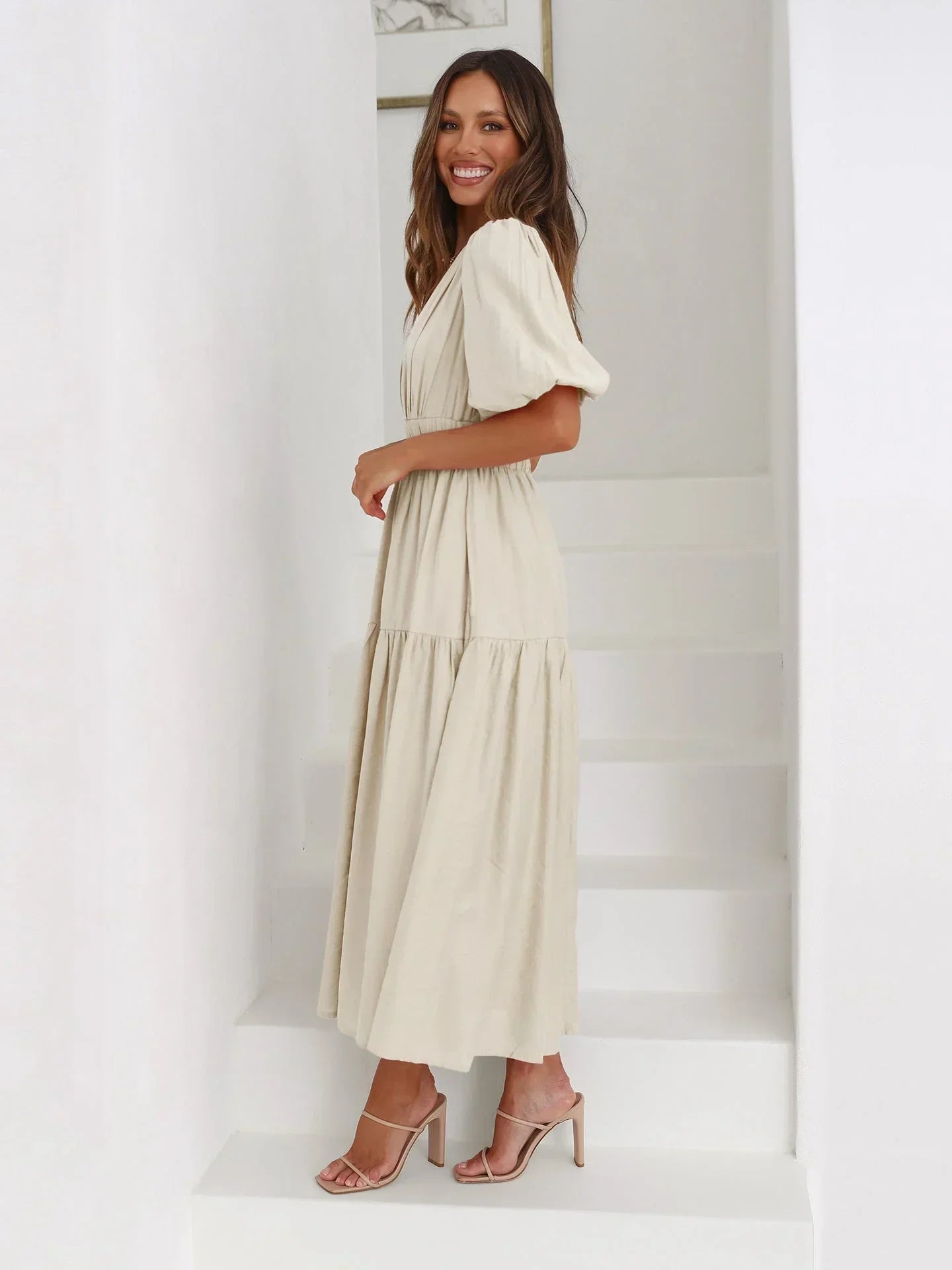 Robe midi femme avec col V et manches courtes