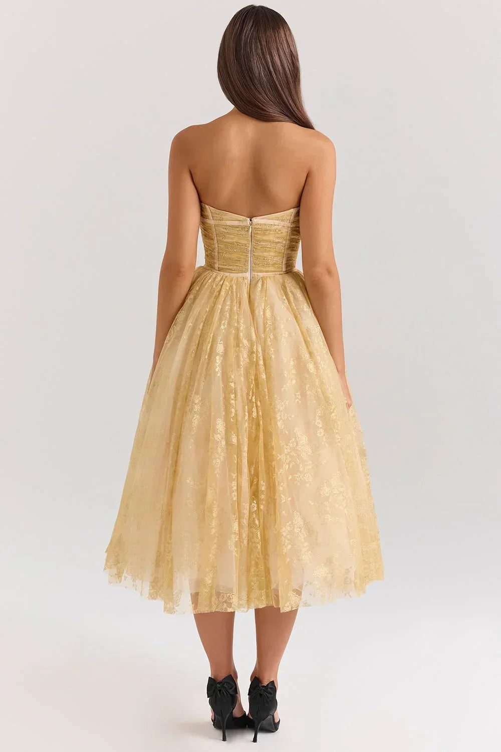 Robe midi sans bretelles dorée pour soirée élégante | Coupe féminine + Style élégant + Facile à accessoiriser – ROBEMODE