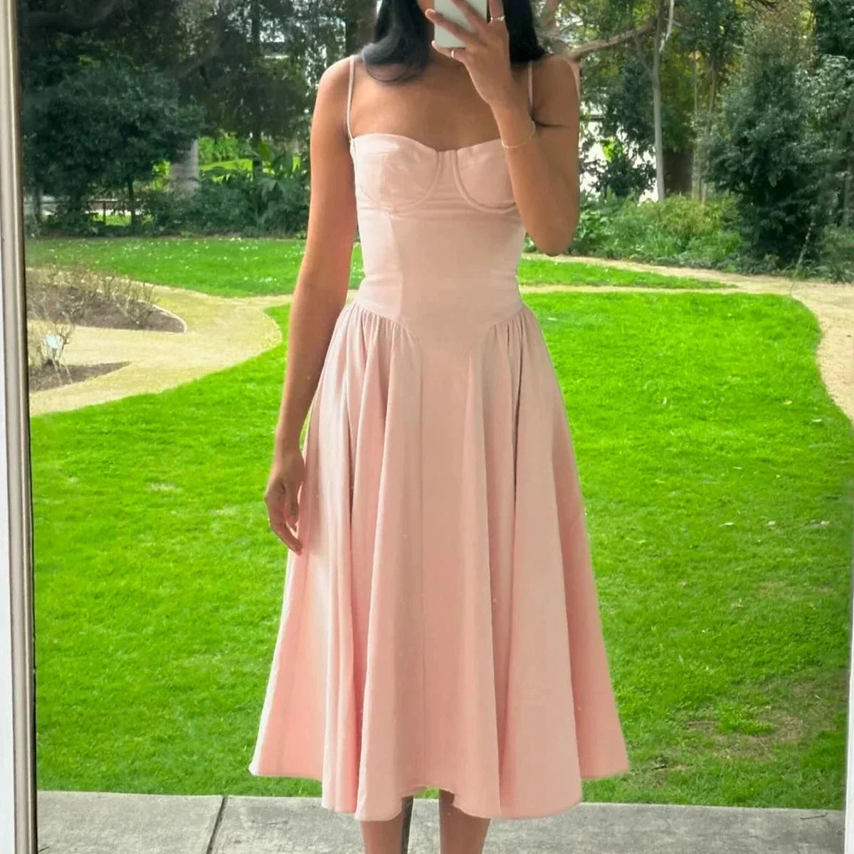 Robe midi femme rose bustier bretelles été | Coupe féminine + Style élégant + Facile à accessoiriser – ROBEMODE