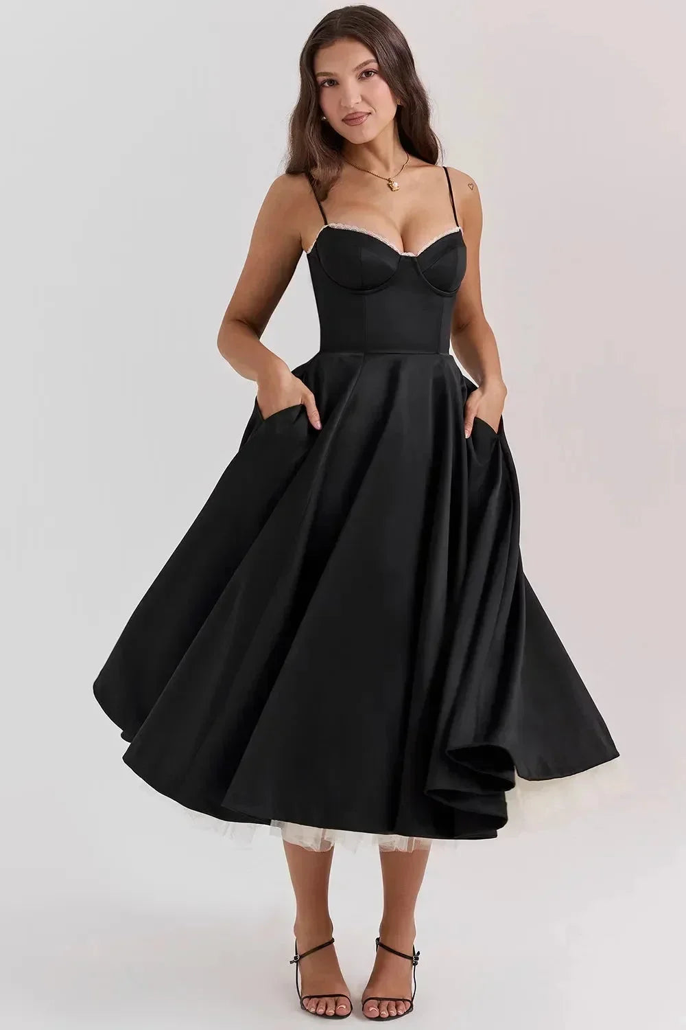 Robe Midi Noire Satinée Bretelles Fines Tulle Crème 1 Coloris | ROBEMODE