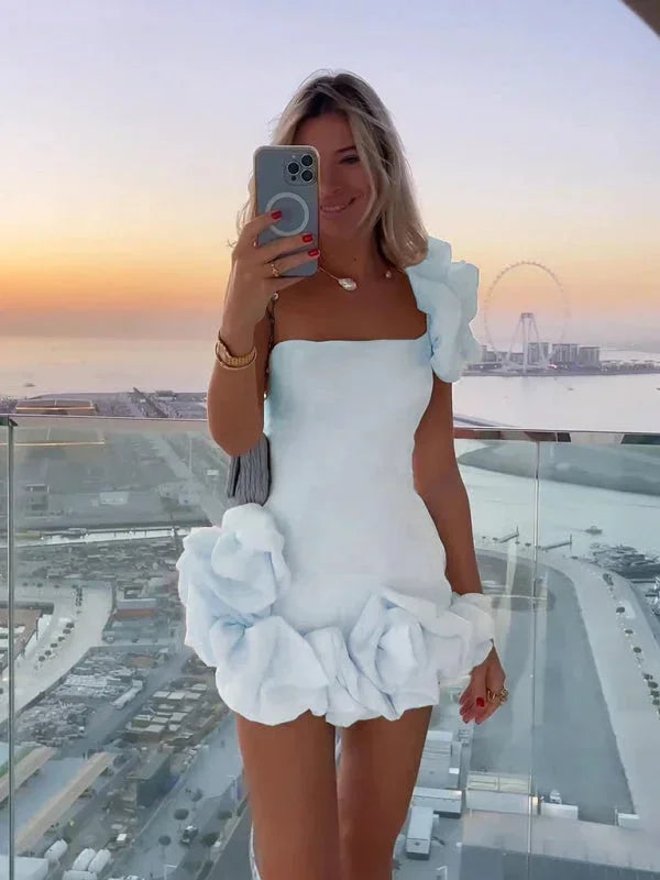 Robe Courte Asymétrique Volants Épaules Dénudées 3 Coloris | ROBEMODE
