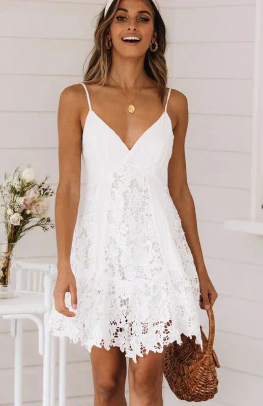 Robe Courte Blanche Dentelle Col V Bretelles Fines Été | ROBEMODE