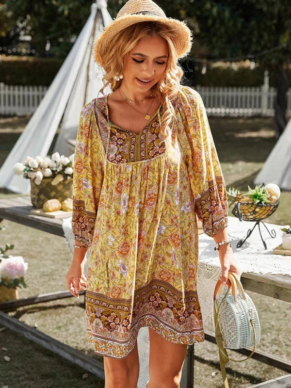 Robe courte bohème femme imprimé floral col V manches 3/4 | ROBEMODE