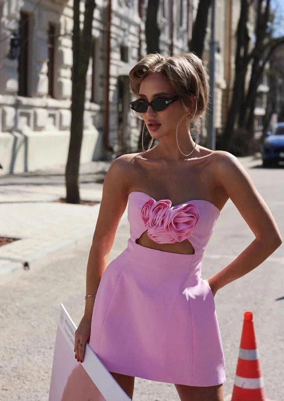 Robe courte bustier femme avec découpe florale soirée | Coupe féminine + Style élégant + Facile à accessoiriser – ROBEMODE