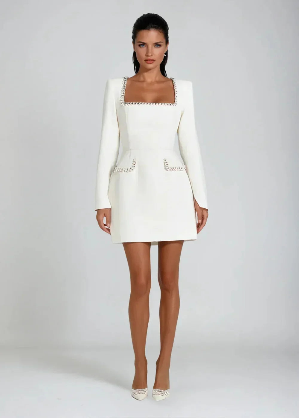 Robe Courte Col Carré Perles Manches Longues 3 Coloris | ROBEMODE