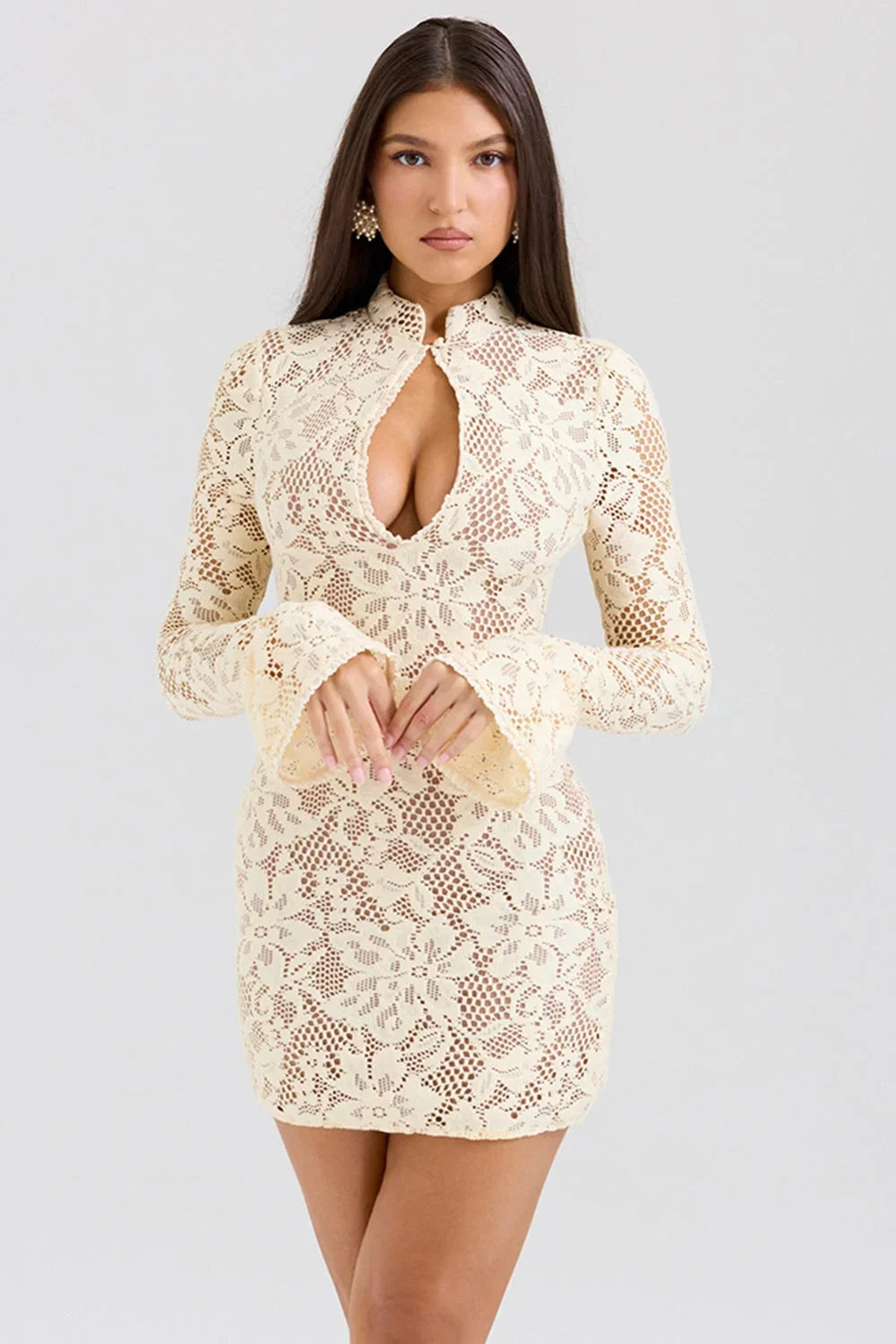 Robe Courte Femme Soirée Dentelle Col Haut Décolleté | ROBEMODE