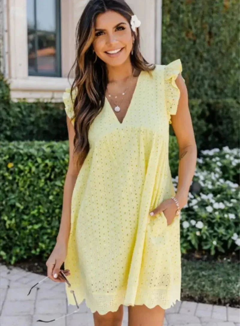 Robe courte femme en dentelle col V pour l'été | ROBEMODE