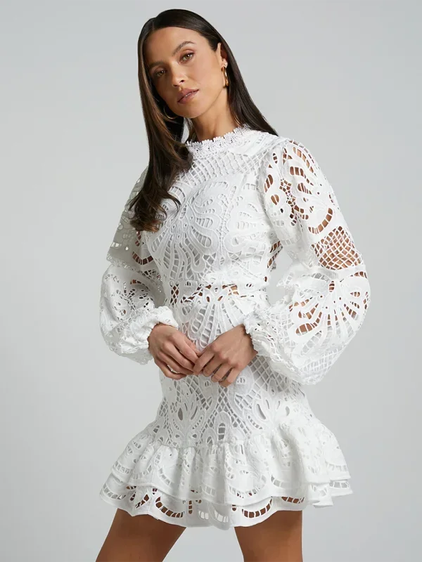 Robe courte femme dentelle élégant manches longues soirée