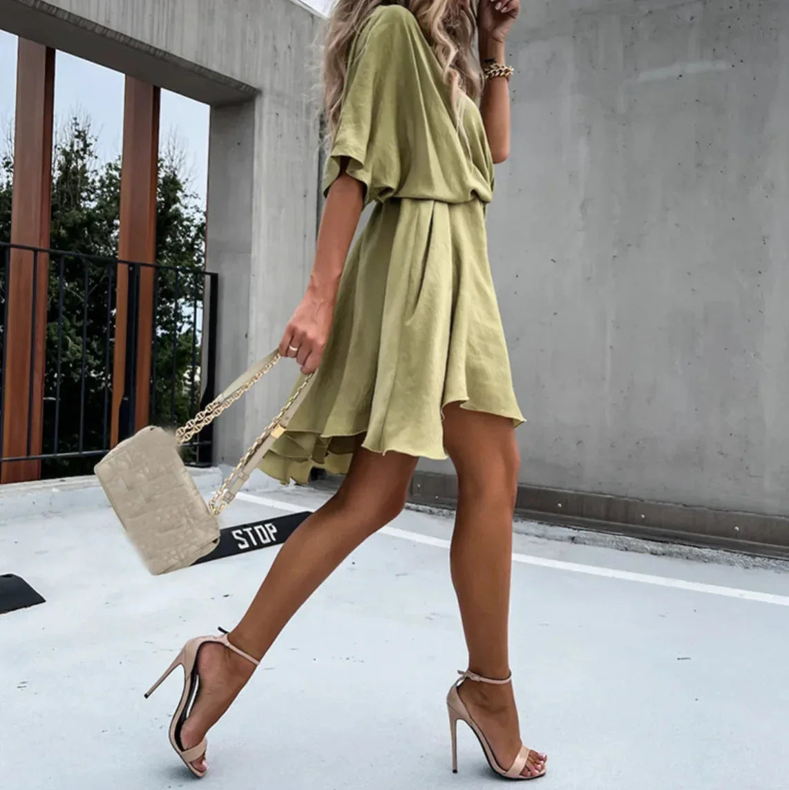 Robe Courte Fluide Col V Cache-Cœur Été 4 Coloris | ROBEMODE