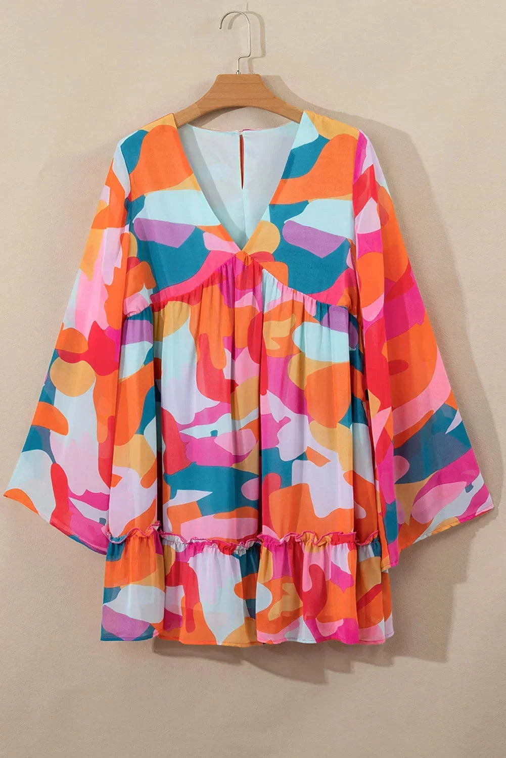 Robe courte femme colorée à manches longues décolleté V | Coupe féminine + Style élégant + Facile à accessoiriser – ROBEMODE
