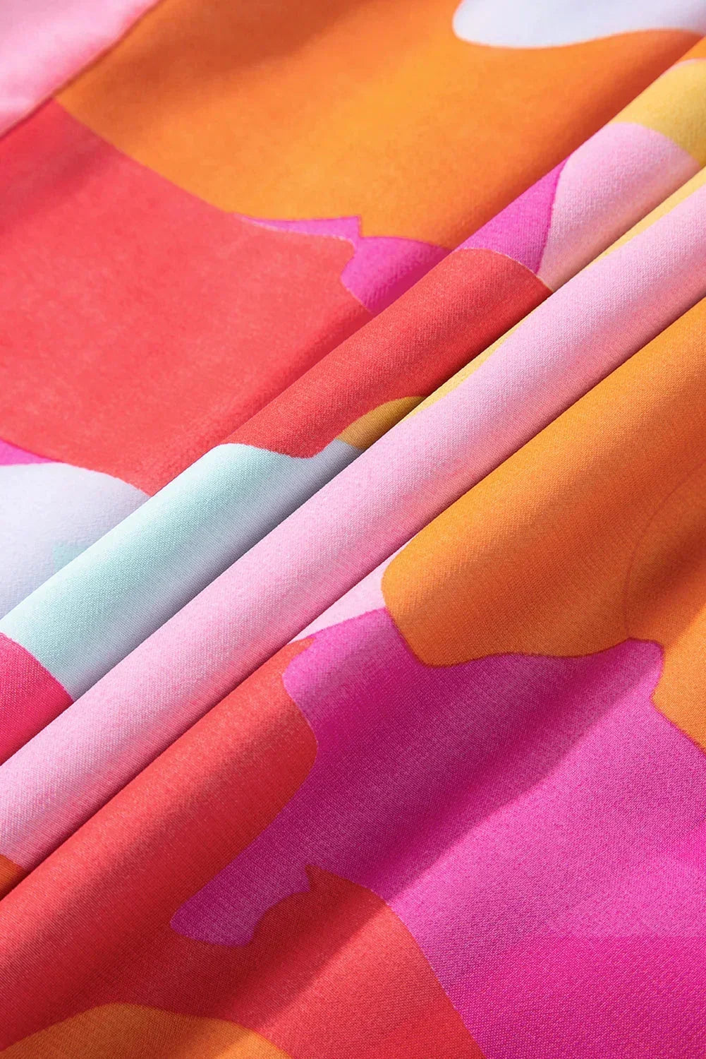 Robe courte femme colorée à manches longues décolleté V | Coupe féminine + Style élégant + Facile à accessoiriser – ROBEMODE