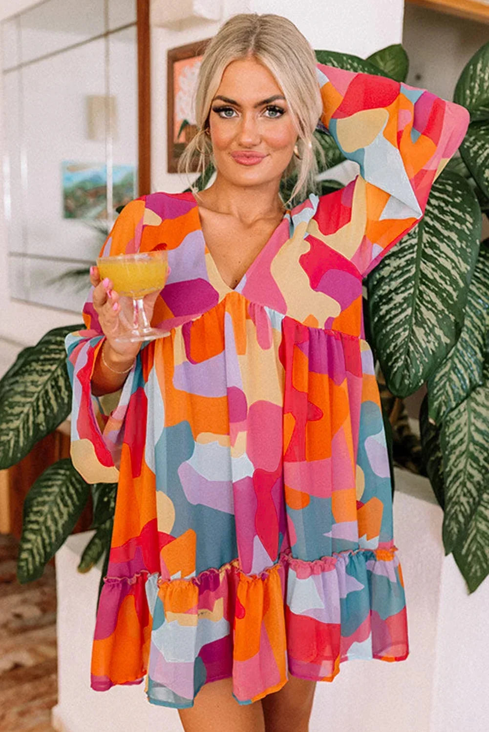 Robe courte femme colorée à manches longues décolleté V | Coupe féminine + Style élégant + Facile à accessoiriser – ROBEMODE