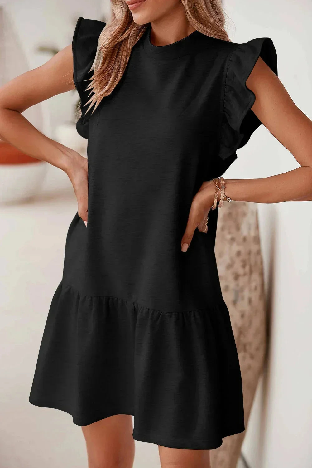 Robe courte noire à volants manches courtes femme | ROBEMODE