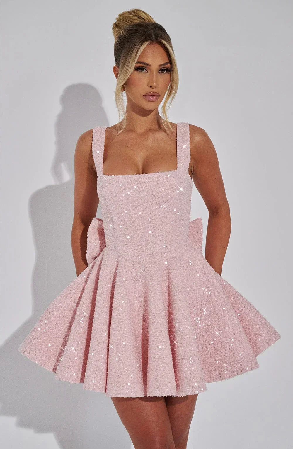 Robe Courte Pailletée Fit and Flare Bretelles Nœud | Soirée Clubbing Rose Blanc | ROBEMODE