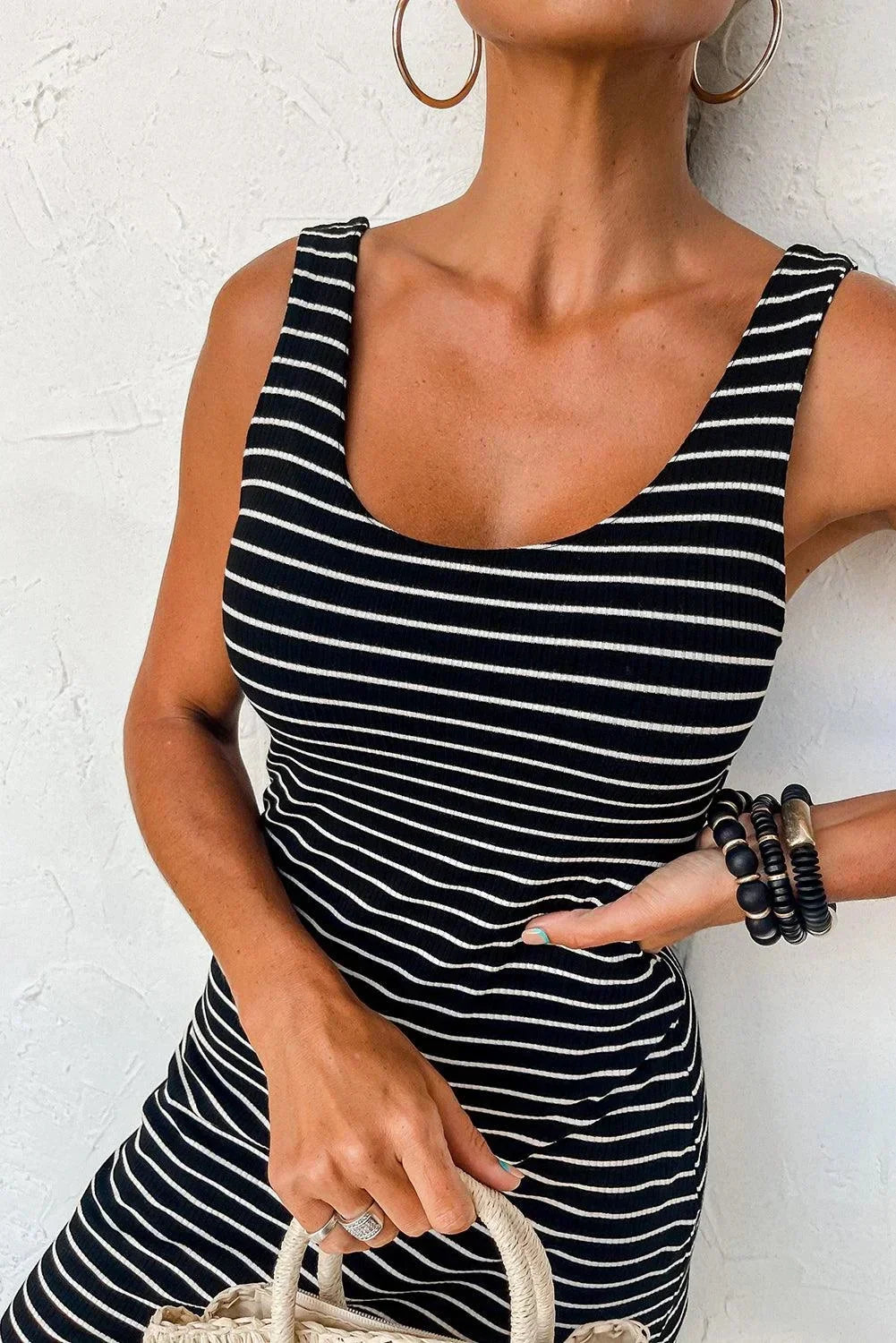 Robe courte femme rayée bleu marine blanc sans manches | Coupe féminine + Style élégant + Facile à accessoiriser – ROBEMODE