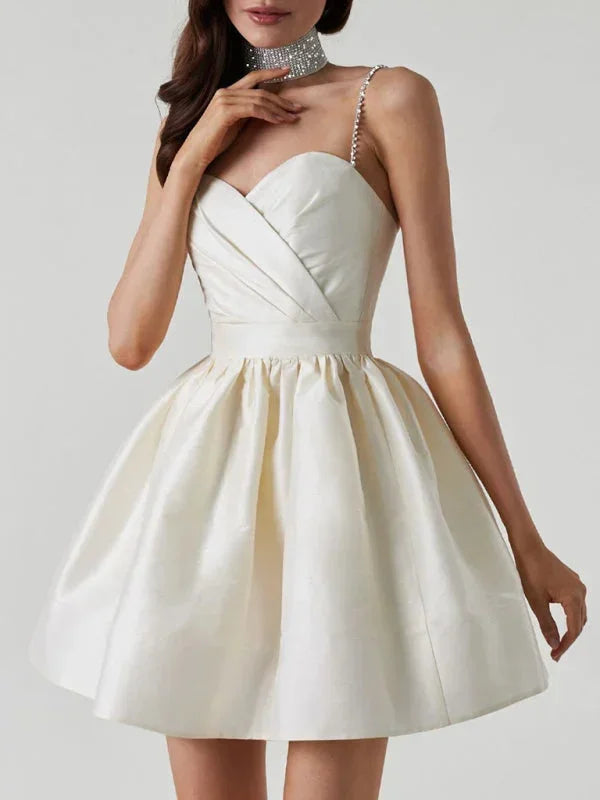 Robe Courte Satinée Bretelles Strass Col Cœur Soirée 3 Coloris | ROBEMODE