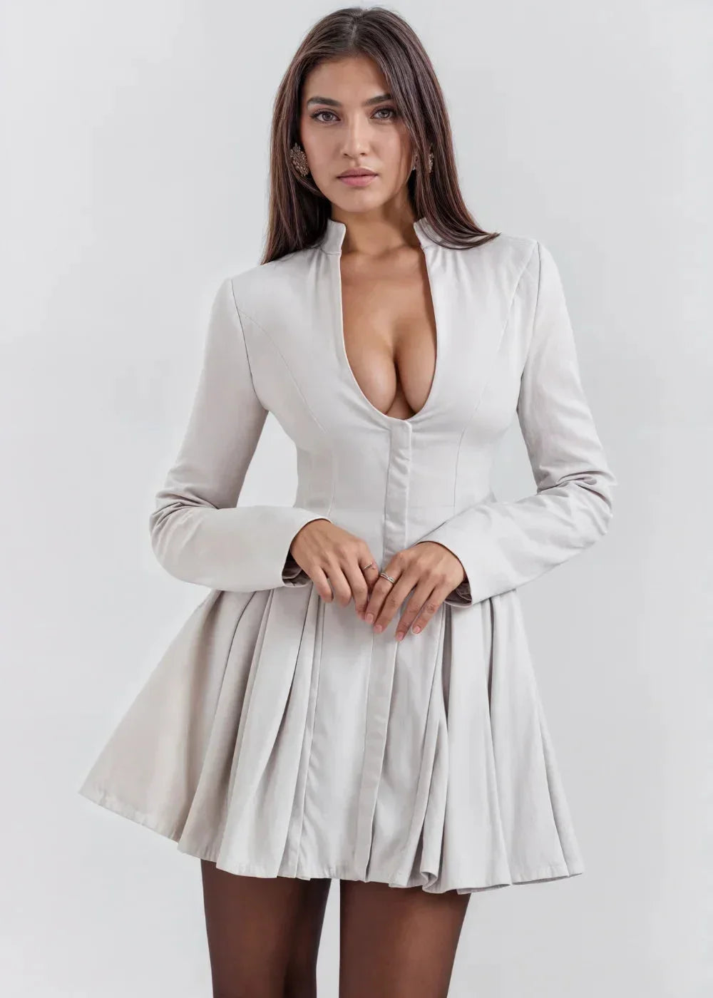 Robe courte femme évasée décolleté profond manches longues | ROBEMODE
