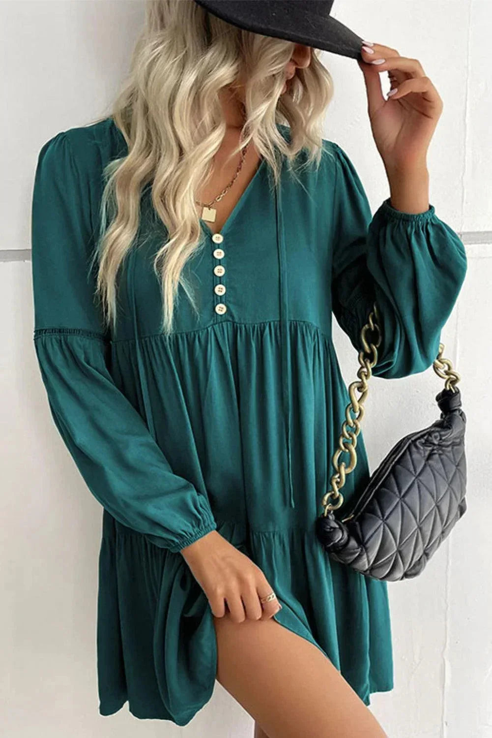 Robe Courte Volantée Boutons Manches Longues 3 Coloris | ROBEMODE