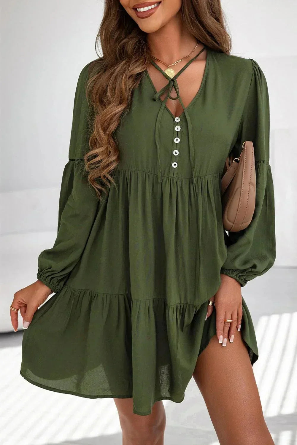 Robe Courte Volantée Boutons Manches Longues 3 Coloris | ROBEMODE