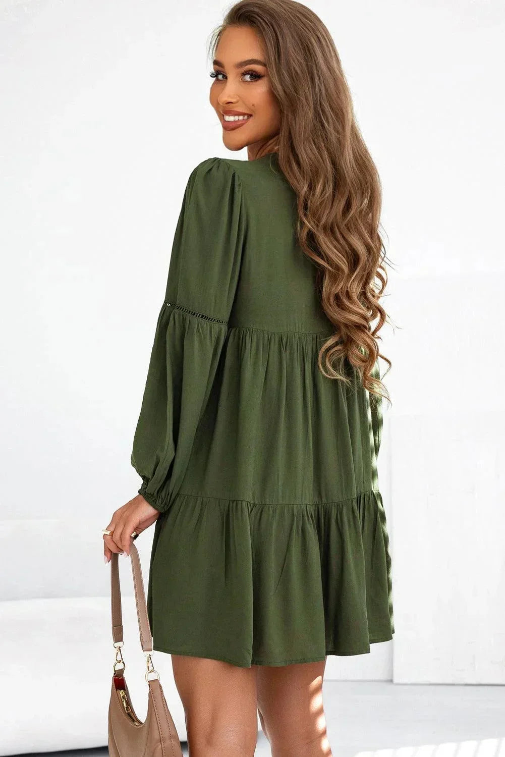 Robe Courte Volantée Boutons Manches Longues 3 Coloris | ROBEMODE