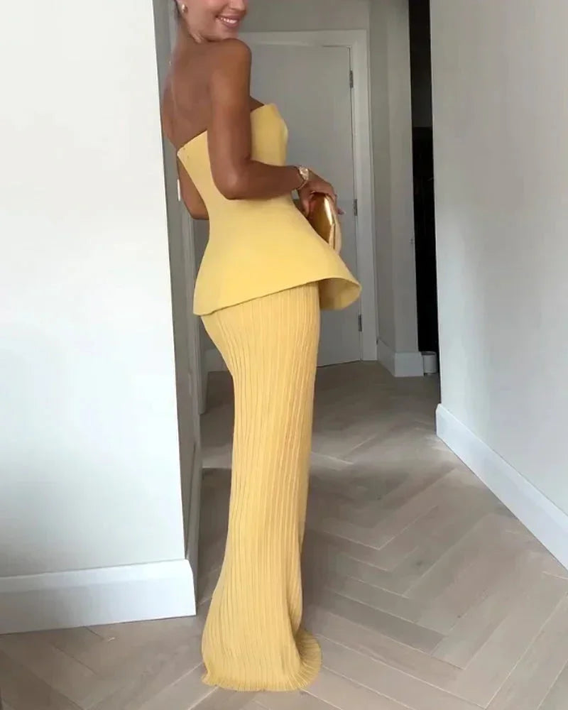 Ensemble bustier jaune avec jupe côtelée mi-longue